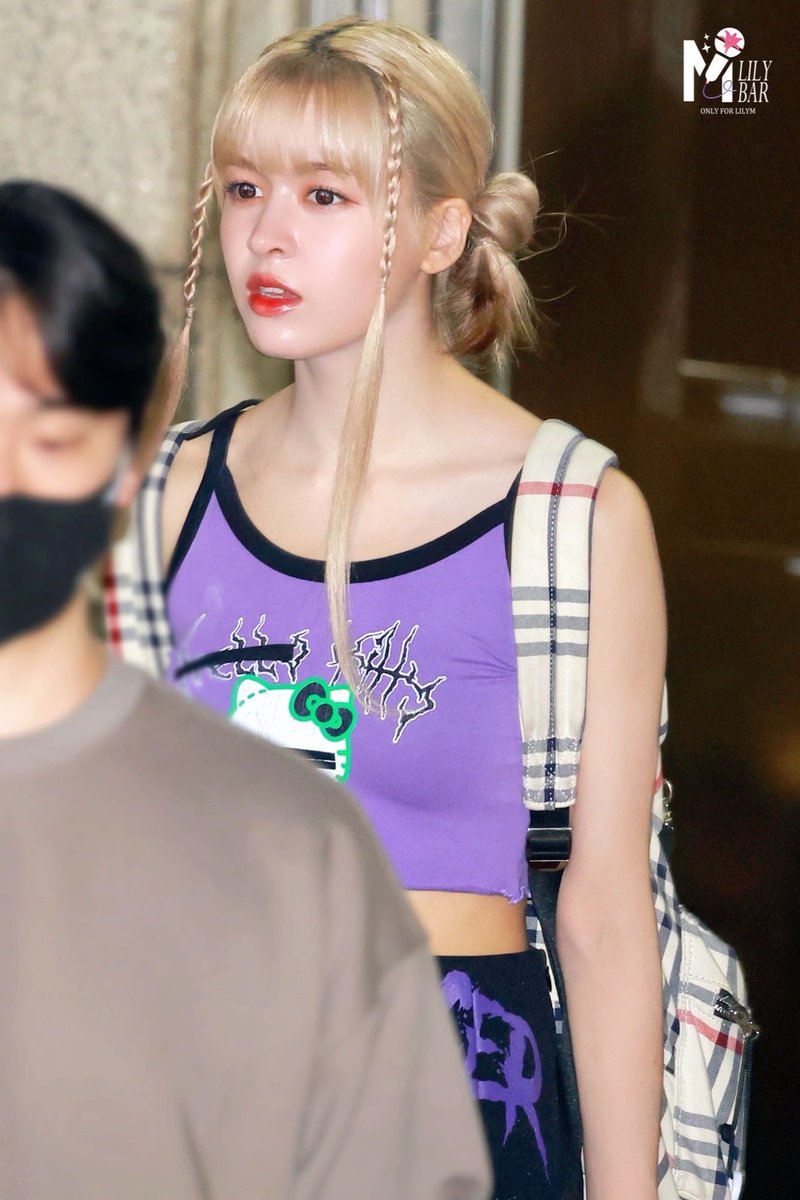 Lily_SeaSalt's tweet photo. 220930 MusicBank HD

𝐅𝐨𝐫𝐞𝐯𝐞𝐫 𝐰𝐢𝐭𝐡 𝐲𝐨𝐮

#엔믹스 #릴리 #NMIXX #LILY #LILYM #릴리의버블모험 https://t.co/mYIOT35X0l