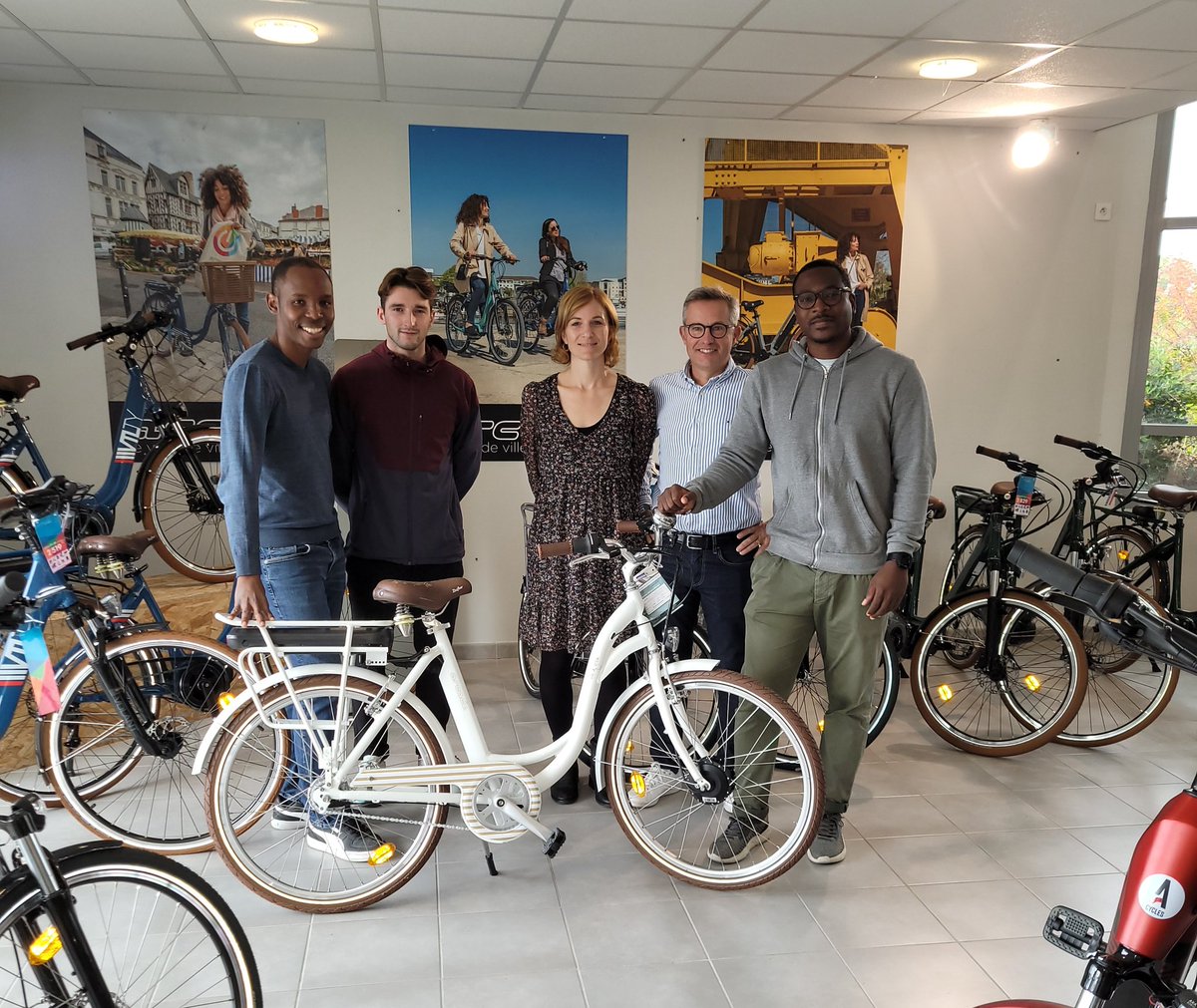 Après le #simulateur de #risque lié à l'usage de la #trottinette #électrique Vtrott , nous sommes heureux de vous annoncer cette #collaboration entre <a href="/ArcadeCycles/">Arcade_Cycles</a> et <a href="/MWheel_Fr/">M-Wheel Mobility</a>  pour notre nouveau projet de #simulateur de #risque à l'usage du #VAE. 

#mwheelPrévention #Vbyk #VR
