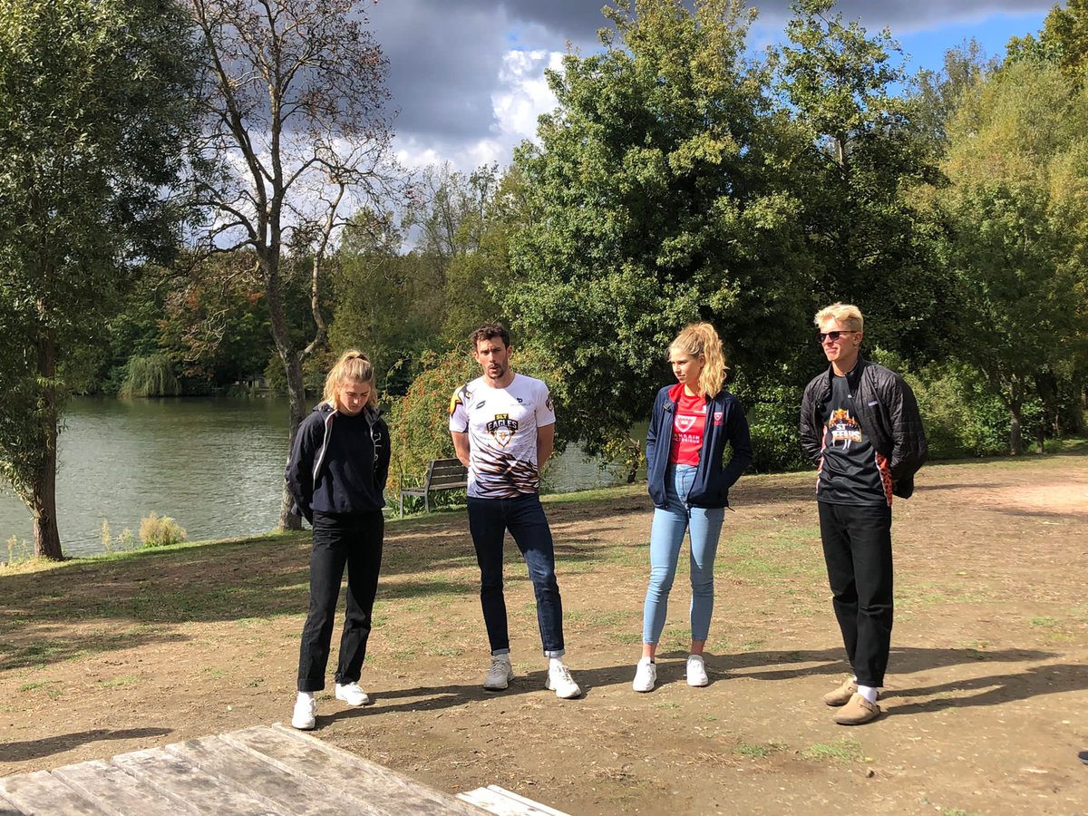 ClgRosaParks's tweet photo. [Section Sportive Raid] Superbe rencontre pour les élèves section sportive #raid avec les athlètes professionnels @SuperLeagueTri : échanges, #BikeNRun. Merci pour ce jolie moment de partage et d’émotions !!! @EpsToulouse @EducPrio_AcTlse @unss31 @dorianconinxtri https://t.co/ylpIWwMJql