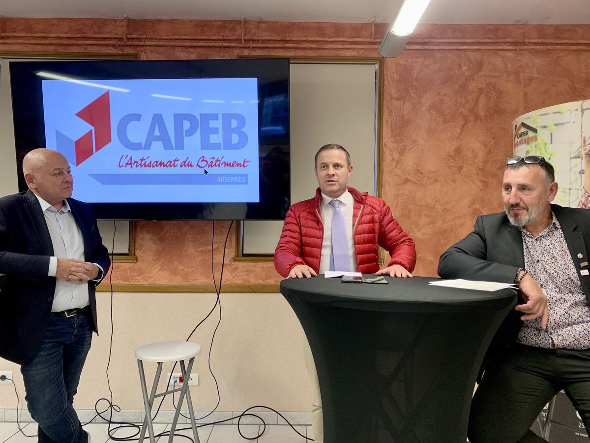 patrick_fostier's tweet photo. Assemblée générale @Capeb08 @VilledeCMz une association qui regroupe les professionnels du bâtiment. Des chefs d’entreprises inquiets devant les hausses effrayantes des matières premières et de l’énergie. #artisan #batiment https://t.co/riljkRGWvI
