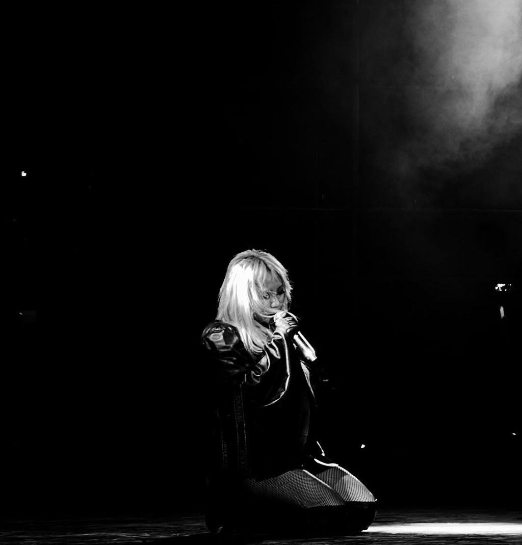 Central_2NE1's tweet photo. THREAD, 23.09.22 — Show da CL no Festival Universitário Born Again! 🍒🔥
#BornAgainWithCL
#2NE1 #CL #씨엘 @chaelinCL
© lchaerinvids https://t.co/kg3BexWxx5