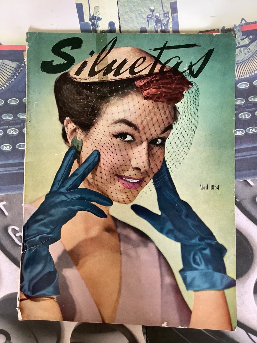 WatsonsVintage's tweet photo. A BEAUTIFUL & Unusual #ChristmasGift for a #1950s #FashionLover in my #etsyshop VERY RARE #Vintage #December #1953 Copy #Spanish #FashionMagazine #Siluetas Features 1930-50s Actors/Actresses -Fashion/Adverts #PaperEphemera https://t.co/ak8bXUXqc8 #RareGift #1950sFashions #Ideas https://t.co/XpnFv5NafG