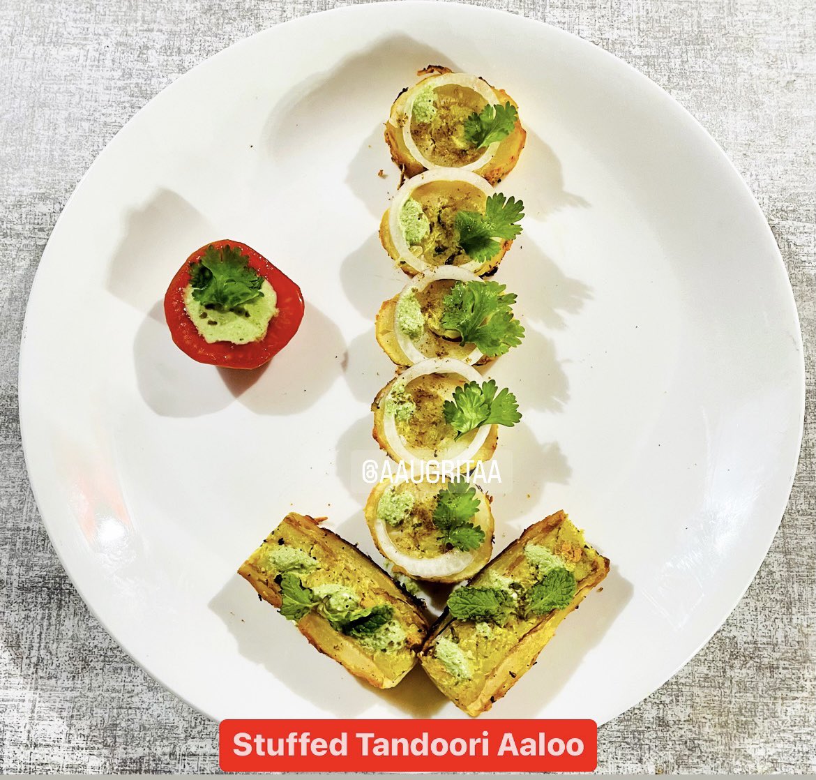 chefshivghosh's tweet photo. Yesterday participated in a food competition at Anandomela, Got first price in Veg dishes I prepared, #DahiKeSholey #StuffedTandooriAaloo 
Both the dishes appreciated by the Judge and taste was heavenly 
#EpicTruth #Foodie #ChefTalks #Competition #DurgaPujo #Winner 30.09.2022 https://t.co/LxhqP0b4sY
