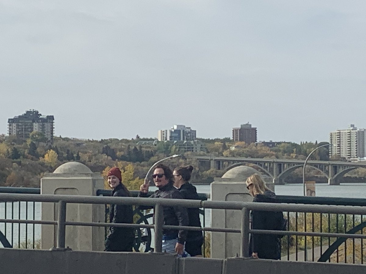joyce_colin's tweet photo. @KimFCoates Great seeing you today driving up the bridge!! https://t.co/kNJJmT5qRR