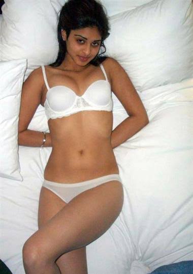 Shruti22214's tweet photo. Bikini lub 👙🤍 https://t.co/CXdegdioxT