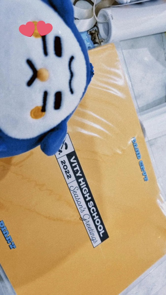 crvt_lvty's tweet photo. i won the sg diary ?! thank you @FALLinMINHEE 😭👍 https://t.co/WiLKQU2ho2