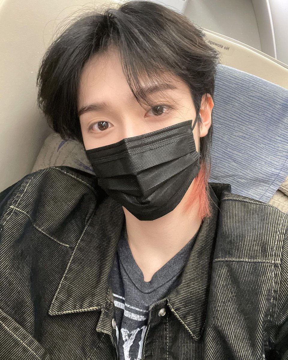fsg_xhero's tweet photo. [INSTAGRAM] 3000922

Як весело~~😁 Я повернуся! 🛫🚀✈️

#xdinaryheroes #Ґаон #gaon #XH #Он_стаграм https://t.co/OlmM5ygqPE
