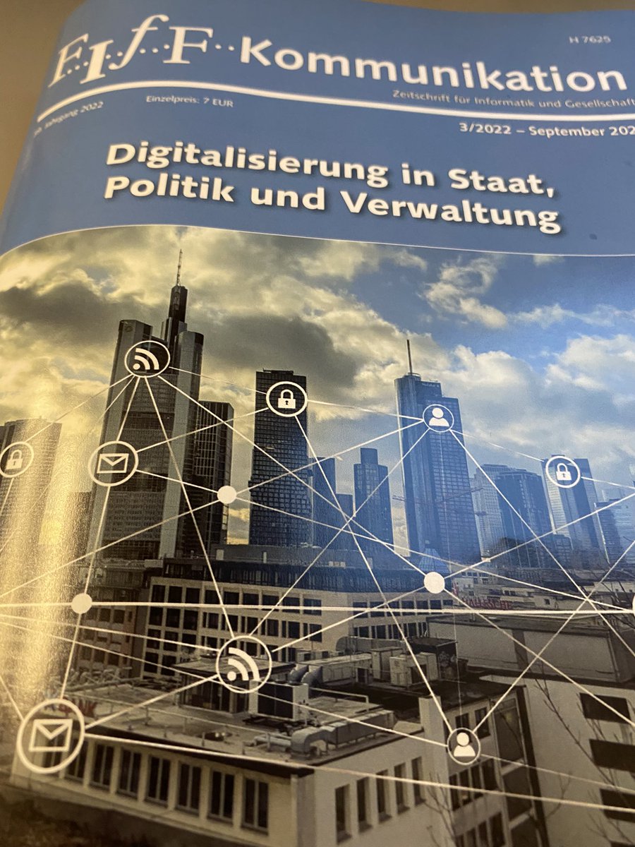 privacyDE's tweet photo. Die @FIfF_de Kommunikation-endlich im Briefkasten 🤩. Mit Beiträgen, zB Joseph Weizenbaum: Kann #Datenschutz einen Beitrag zur Beherrschung autom DV leisten? sowie @HonkHase, @KrohnCaroline: Nachhaltige Digital.

Mein bester Dank gilt Jörg Pohle - lest seine Texte. Es lohnt sich https://t.co/nWZ61twcFq
