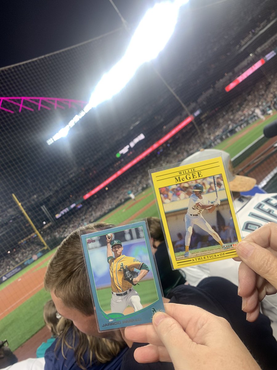 JenTruly07's tweet photo. Oh shoot I totally forgot our security guy is cool as hell and gave my mom and I these #SweeplessInSeattle https://t.co/ihgMAriY4N