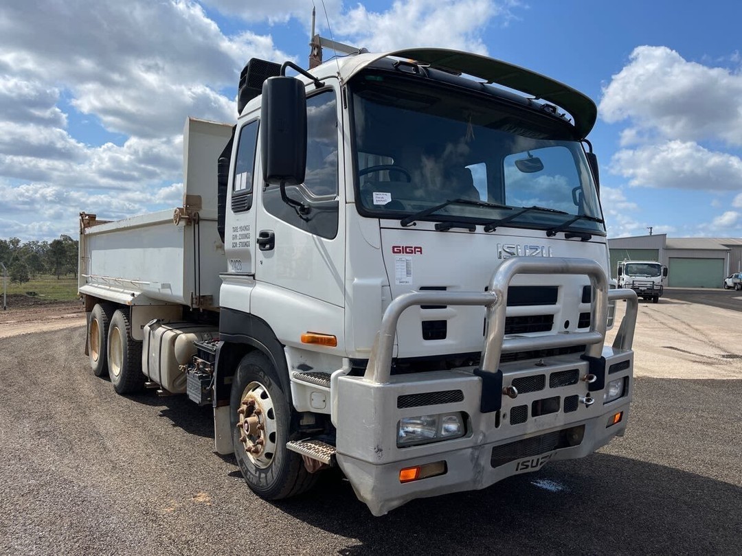PicklesAuctions's tweet photo. Trucks for days 🚚 Our upcoming North Burnett Shire Regional Council Asset Disposal includes an array of well-maintained trucks ranging from #Isuzu, #Mack, #Hino &amp; more. Save the date - bidding opens Friday 7 October. Link in bio https://t.co/hMpiwZs8jt