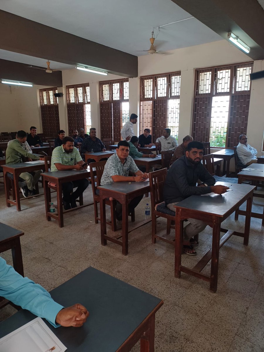 uricm_official's tweet photo. URICM organised Awareness Programme for Farmers on Marketing Infrastructure in APMC was organised in JTC Nadiyad in which 26 officers of APMC of Gujarat attended. Programme was coordinated by Dr A. K. Asthana, Director. @narendramodi_in, https://t.co/qvyNSDsWWn