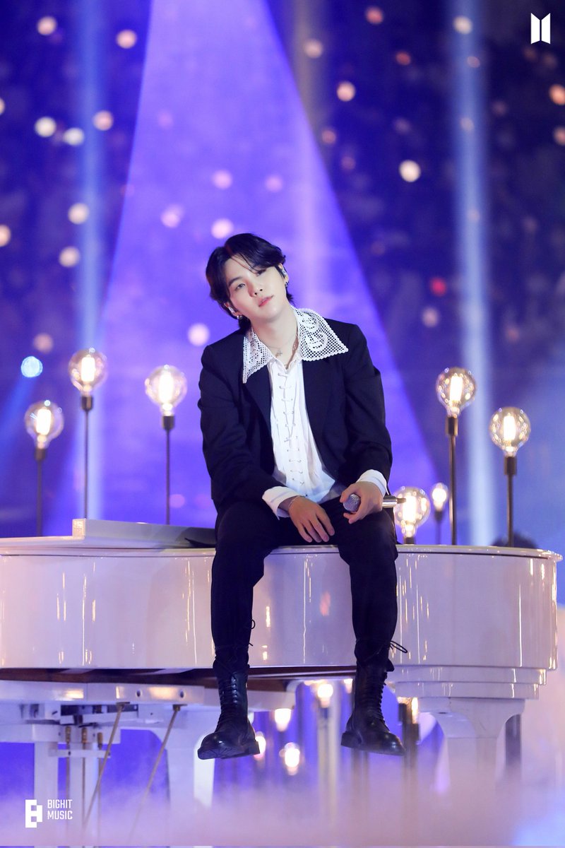 tawiwertshavok's tweet photo. From Weverse
BTS MCOUNTDOWN BEHIND PHOTO SKETCH ~ Suga
#YOONGI #SUGA #btsmcountdown https://t.co/O9p7tQfdeM