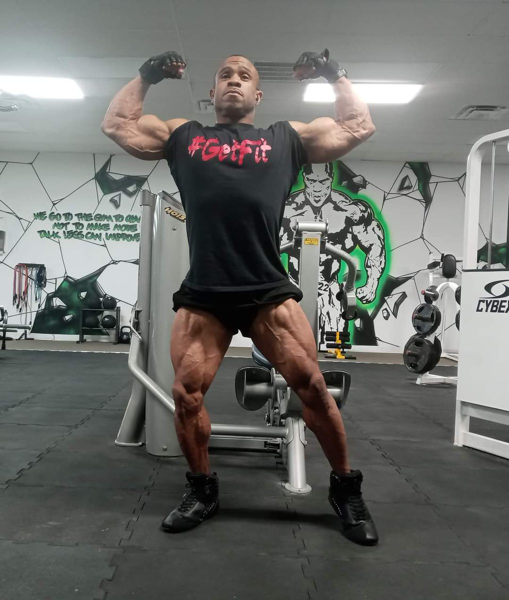SirRingo1's tweet photo. #Flexing #Fitness #FitnessModel #PersonalTrainer #AdultContent #XXX #Onlyfans #MenOnOnlyfans #OnlyfansProm #MaleModel Follow me on IG @mr_get_fit_usa or https://t.co/ZlD863Nr1Q for xxx adult content. https://t.co/cvc80C82yk