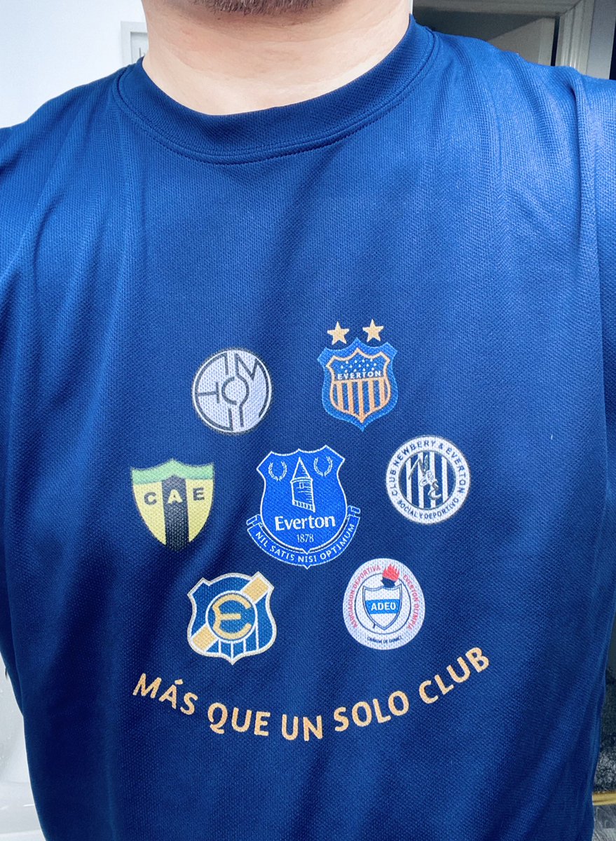 T de futebol Blue tweet media