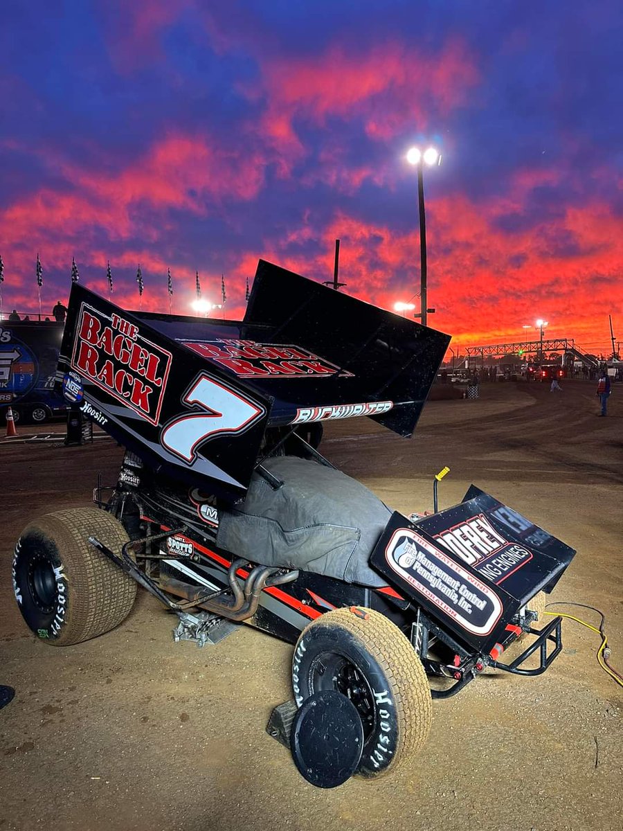 maxbd246's tweet image. Th Bagel Rack #7 team is ready for heat races here at the Grove tonight!