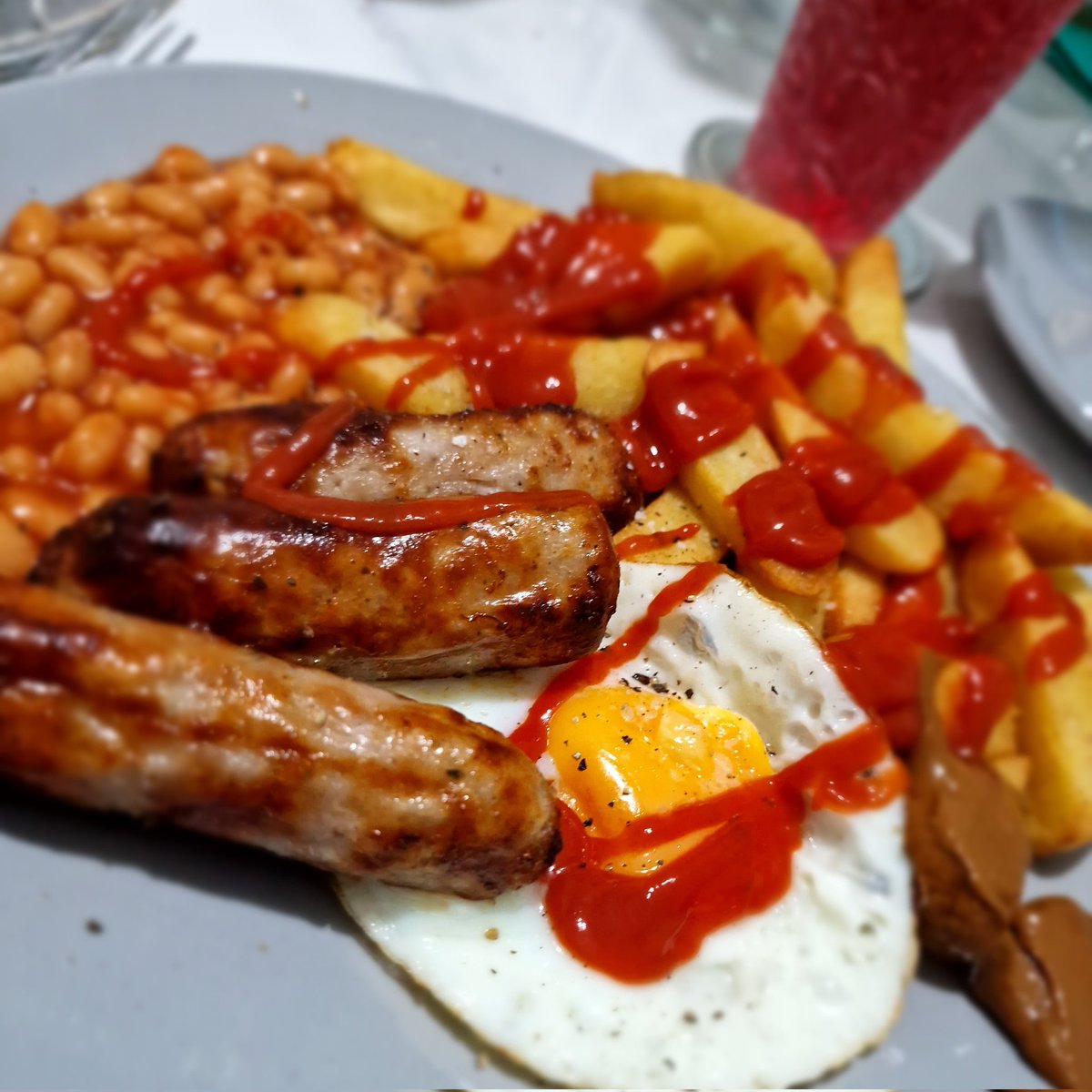 Simple sausage egg chips &amp; beans.  Tommy sauce #tomatoketchup #sausage #Foodie