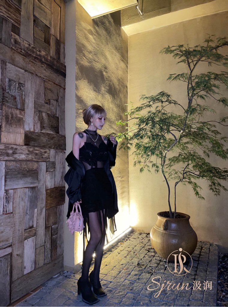 Sjrun汲润丝袜 tweet media