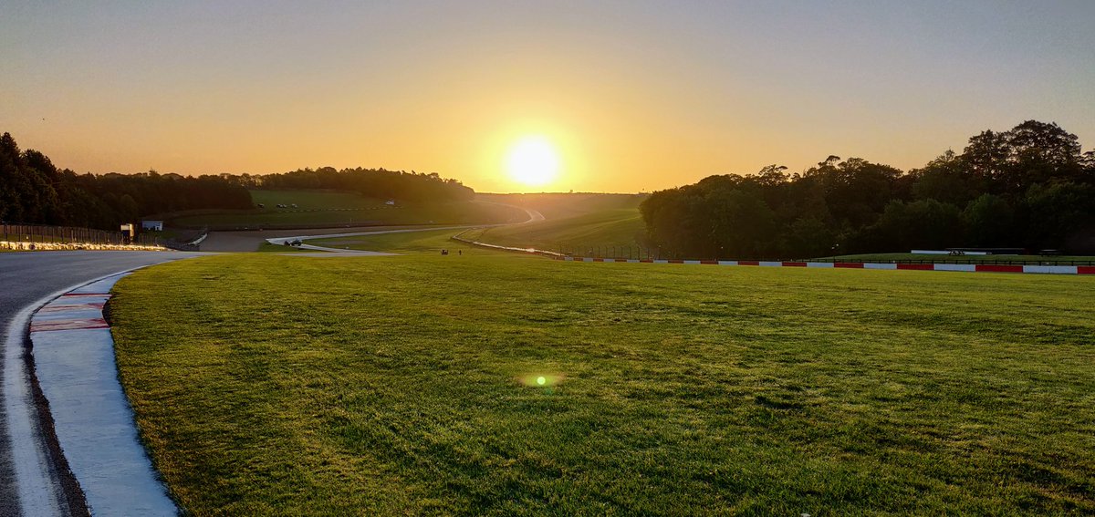 Graeme Lond tweet media