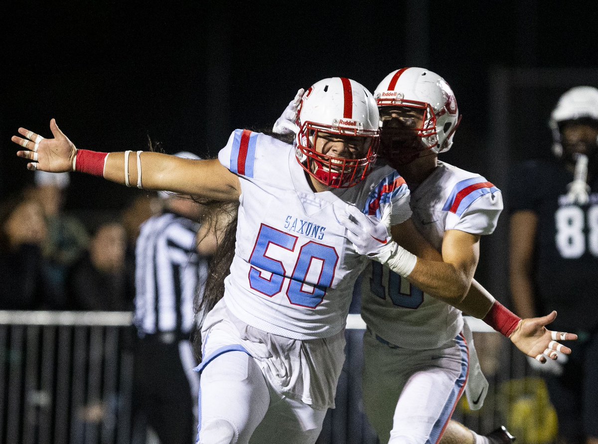 abigaildollins's tweet photo. South Salem conquered West Salem 35-7. Too many moments in this game to choose from. @Saxoninfo @Saxon_Football @Salem_Statesman https://t.co/R4cJpwn0PZ