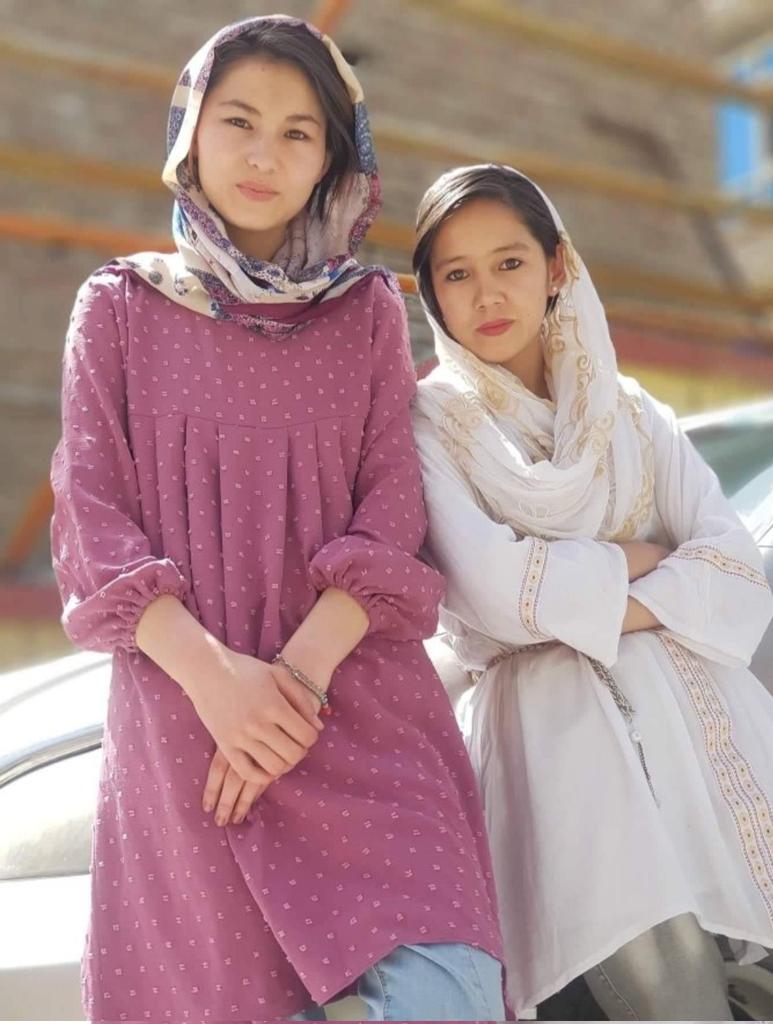 JavaidJafri_10's tweet photo. 02 teenage girls Marziya & Haajar were killed among dozens of innocent students in Edu.institution in #Kabul by terrorists. Irony is that max. world media either local, national or international is silent over barbaric act.
#KabulIsBleeding
#StopShiaGenocide
#ShiaLivesMatter https://t.co/MGhTmiC0dM