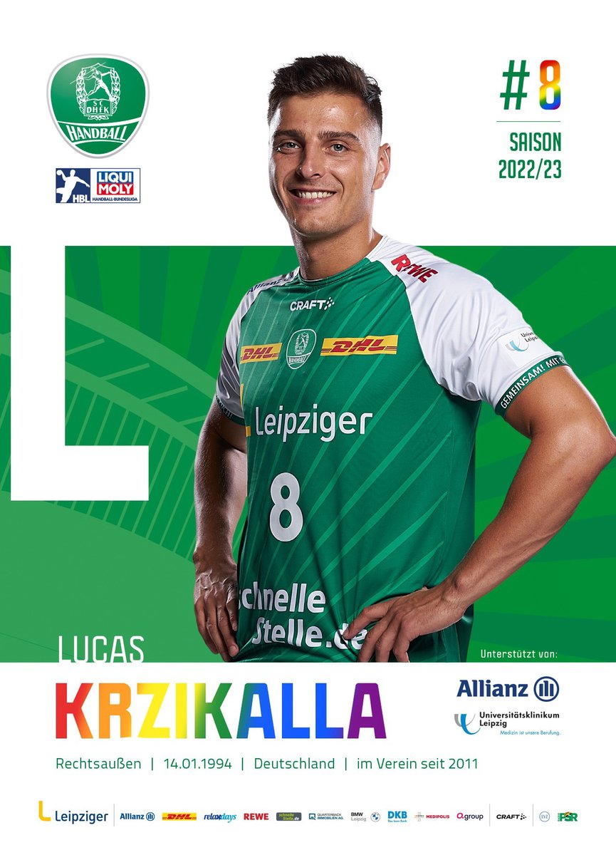 DHfK_Handball's tweet photo. Lucas Krzikalla hat eine neue Autogrammkarte. „Das finden wir richtig super“! 🌈💚
Der 28-jährige Profihandballer hat sich heute zu einem sehr privaten Thema in der @WELTAMSONNTAG an die Öffentlichkeit gewandt. Die Lektüreempfehlung findet ihr hier: https://t.co/F1FA4XeHit https://t.co/3u63NVrZQN