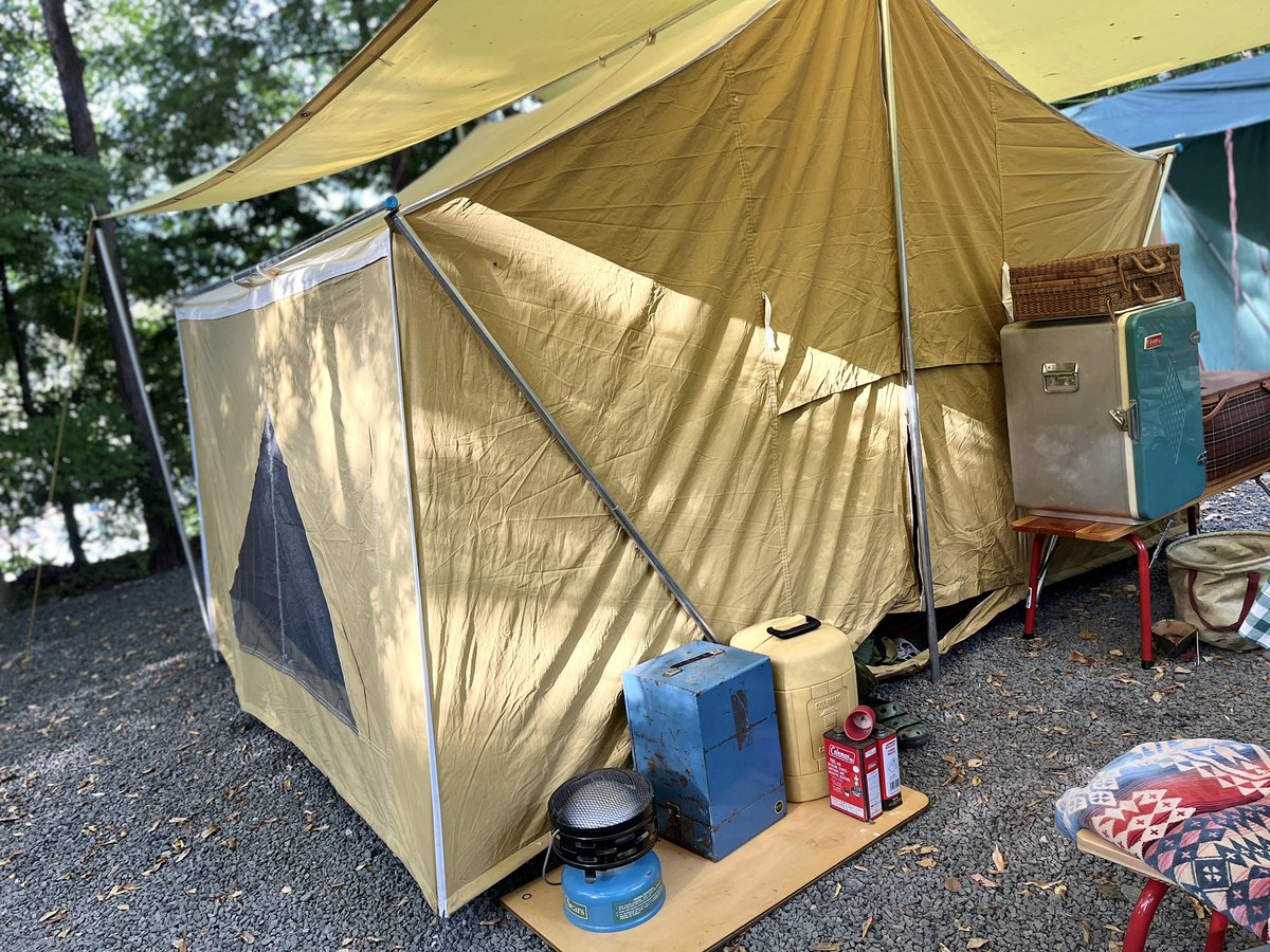 a_garage_out's tweet photo. ビンテージキャンプ
#キャンプ #oldcoleman #オールドコールマン #oasistent #vagabondtent #holidaytent https://t.co/nqiw2QbeBh