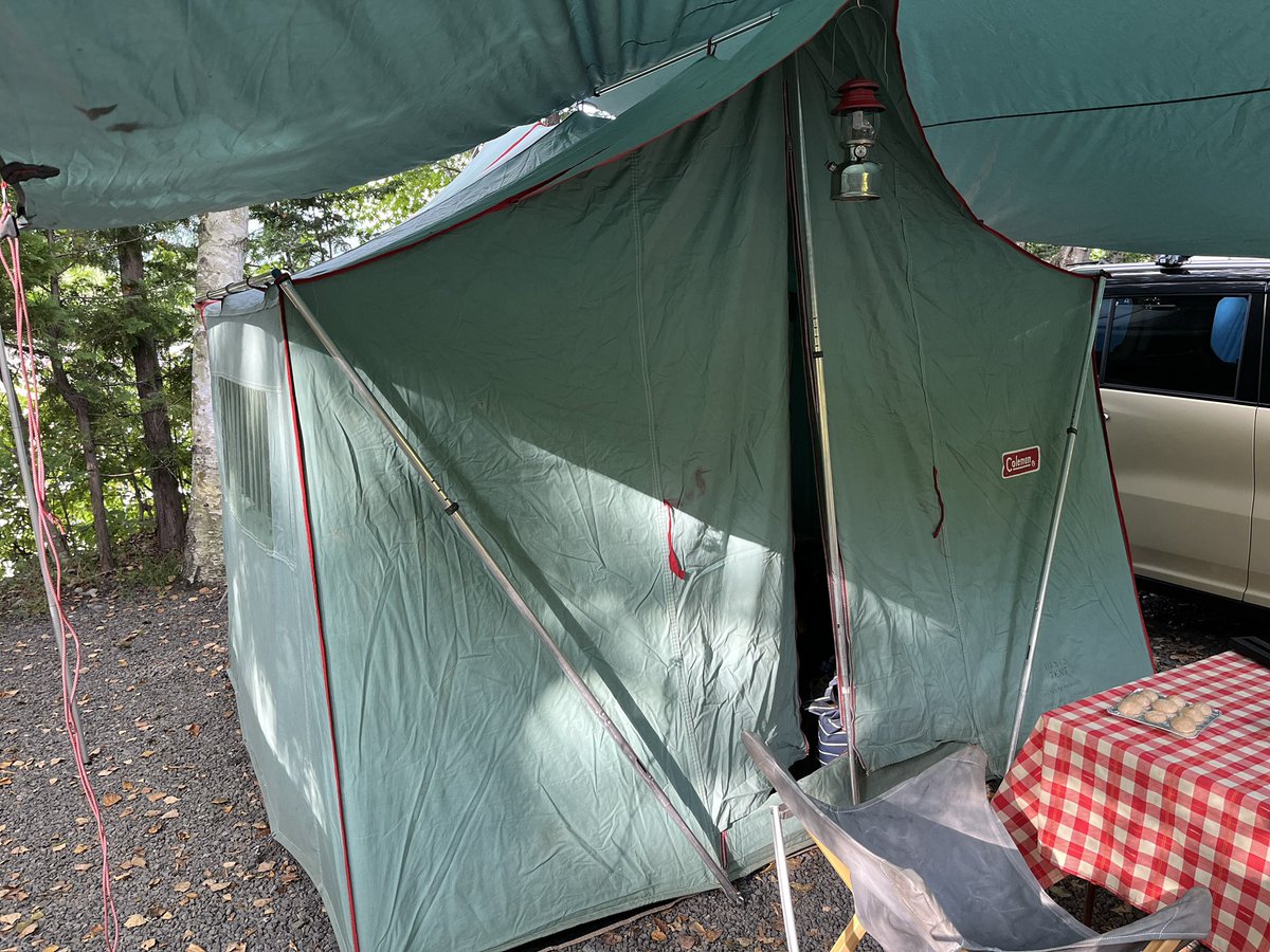 a_garage_out's tweet photo. ビンテージキャンプ
#キャンプ #oldcoleman #オールドコールマン #oasistent #vagabondtent #holidaytent https://t.co/nqiw2QbeBh