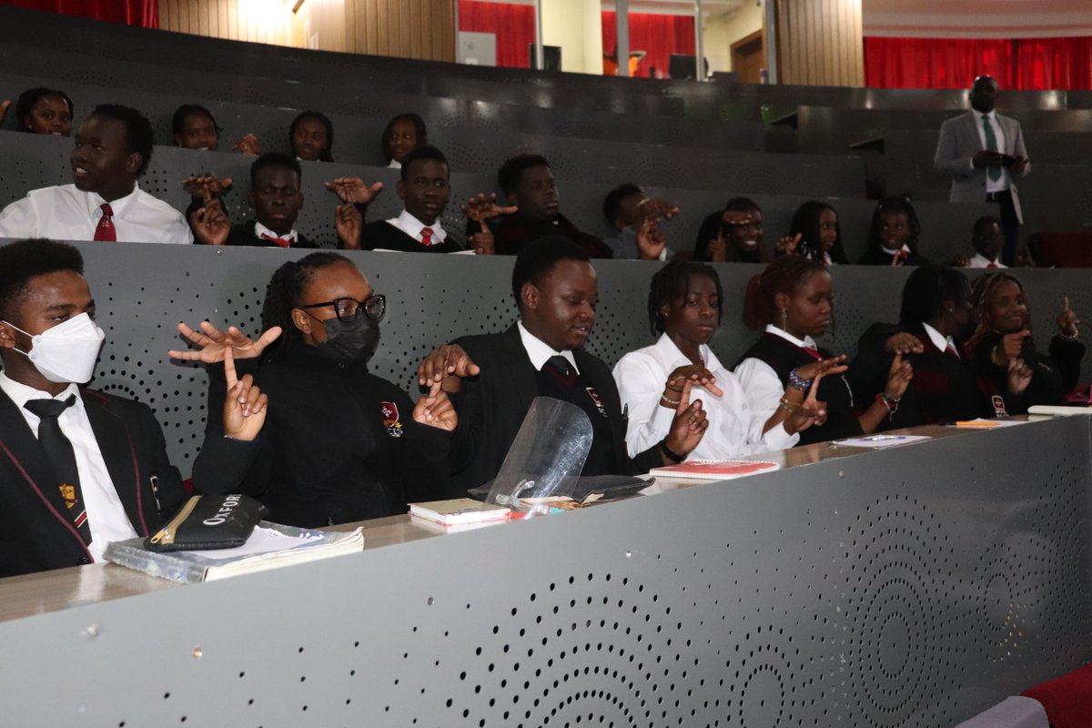 SCSLearningNBI's tweet photo. Prefect's Induction
Yesterday we got some motivation from @MartinOwilah, today we get a candid talk from @KennyAndola.
#Beyondtheclassroom #SCISprefects #WeekendAtTheBoarding https://t.co/8Wu26d5ZMB