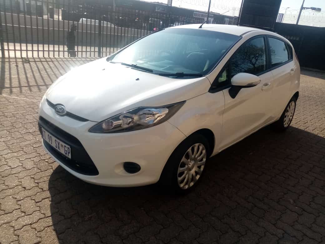 LifeAdex's tweet image. 2012 Ford Fiesta 1.4 Engine  Petrol km 132000 Manual power window Radio CD price R 75000 fm Plc call this number 0726531410 or 0629164359 my Address is No 650 louis botha avenue Bramley jhb finance blacklisted and Rent To own