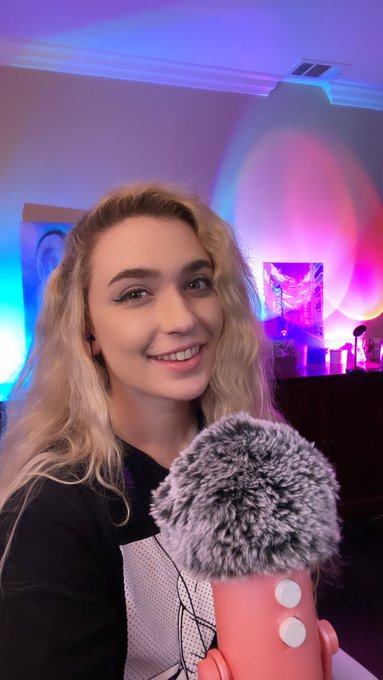 live ASMR c:   https://t.co/AMAk7EGCdn https://t.co/xMTpbDQmsB<a href="/tag/asmr"class="tags"><span>#asmr</span></a>