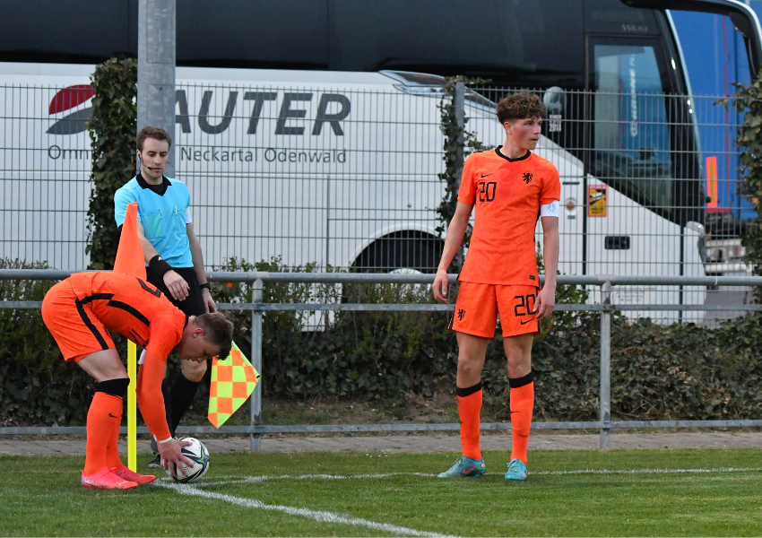 AZJeugd's tweet photo. ๐บ๏ธ Youth International Duty
๐ถ Het Oranje Onder 19 van Poku, Schouten, Dekker, Kwakman, Dekkers & Goes treft Noord-Ierland.
๐๏ธ Sportpark Marsdijk
๐ Assen
โ๏ธ 15:00 uur
๐ช๐บ EK-kwalificatieduel
#AZJeugd #OranjeO19 #nednir https://t.co/zGu48M1dUM