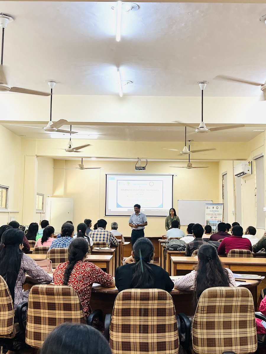 spunivgujarat's tweet photo. DST- STUTI Seven Day National Workshop on "Advanced Analytical Techniques"
#Workshop #SPU #VVnagar #SPU2022 #SPUpdate https://t.co/pKKocNnaan