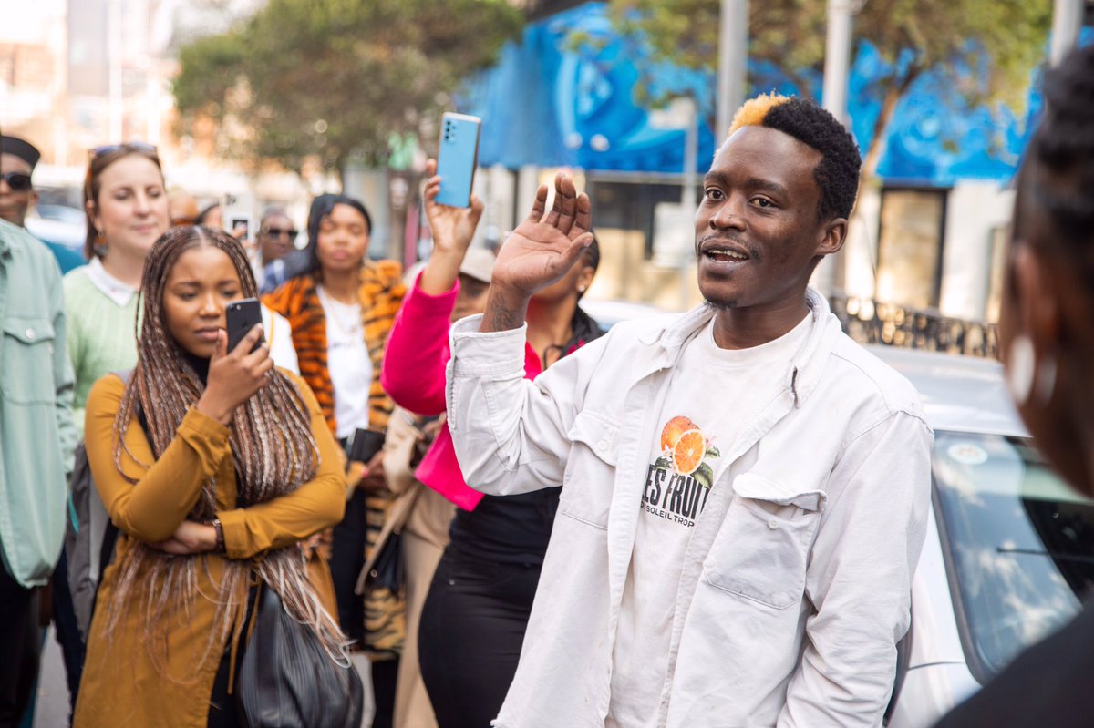 Moziak Magazine tweet media