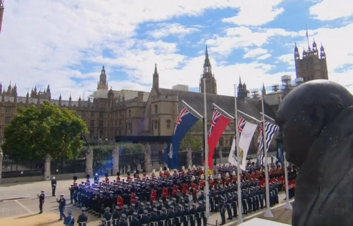 Commesso profondamente #QueenElizabethII