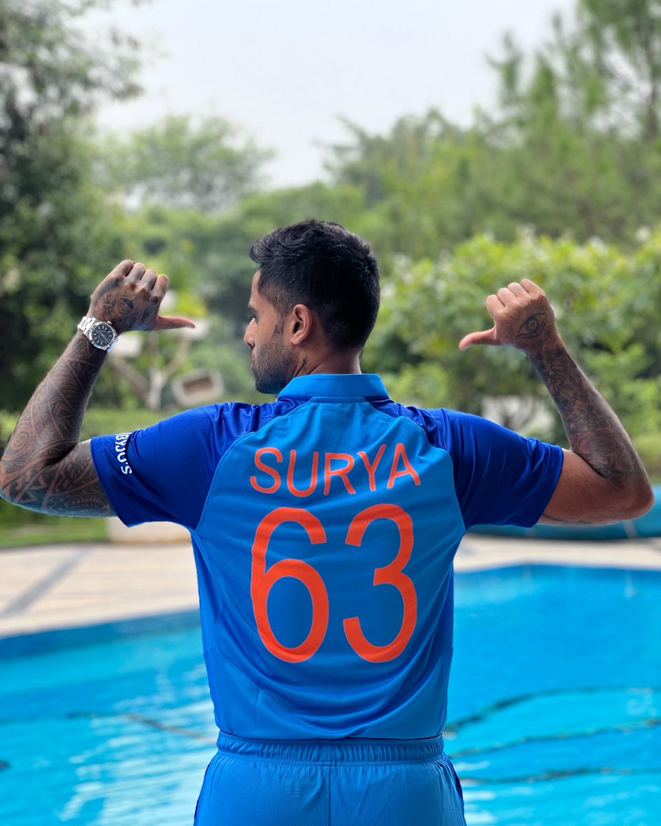 surya_14kumar's tweet photo. New jersey, renewed energy.. but the same passion and honour to represent 𝐓𝐞𝐚𝐦 𝐈𝐧𝐝𝐢𝐚 🇮🇳

How’s the josh? 💪 https://t.co/zPGBv6TbtS
