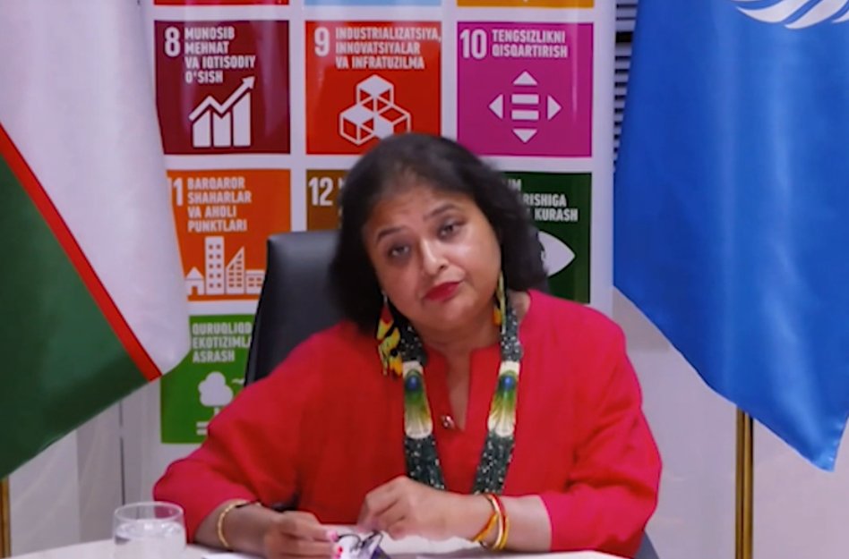 UN Sustainable Development Group 🇺🇳 (@un_sdg) on Twitter photo Ahead of the main #SDGMoment event, join us and our <a href="/UN/">United Nations</a> leaders on the ground <a href="/AMukwashi/">Amanda Khozi Mukwashi</a>, <a href="/dtrebucq/">Didier Trebucq</a> & <a href="/AsthanaRoli/">Roli Asthana</a> with <a href="/HelenaFraserUN/">Helena Fraser</a> for a special roundtable on the #GlobalGoals.
📺Watch it live starting 8am ET: media.un.org/en/asset/k1y/k… Ahead of the main #SDGMoment event, join us and our <a href="/UN/">United Nations</a> leaders on the ground <a href="/AMukwashi/">Amanda Khozi Mukwashi</a>, <a href="/dtrebucq/">Didier Trebucq</a> & <a href="/AsthanaRoli/">Roli Asthana</a> with <a href="/HelenaFraserUN/">Helena Fraser</a> for a special roundtable on the #GlobalGoals.
📺Watch it live starting 8am ET: media.un.org/en/asset/k1y/k…