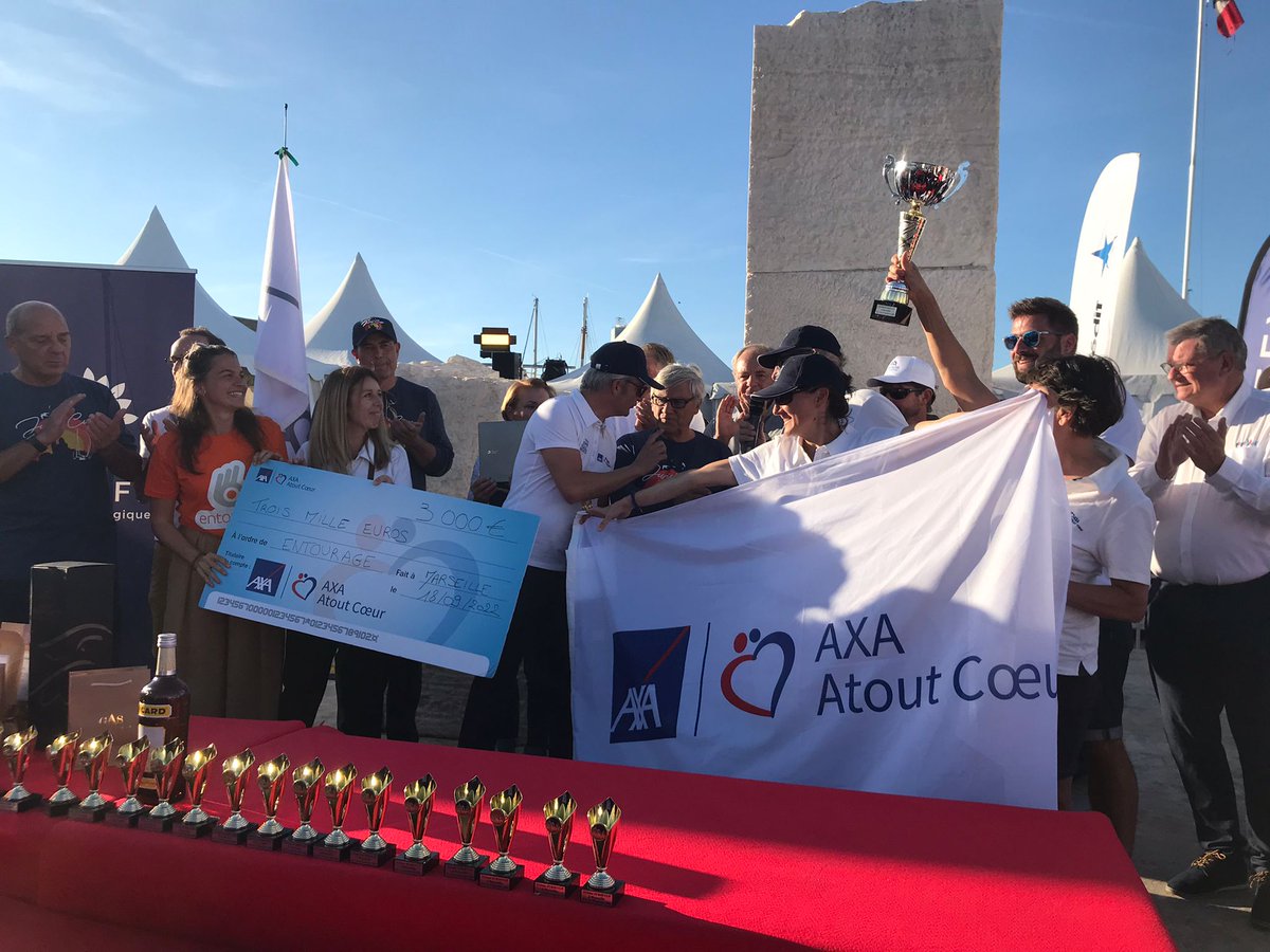 SophieConsorti's tweet photo. L'équipe #AXASudEst décroche un beau podium dans la #JurisCup au profit de l'association #entourage soutenue par #axaatoutcœur !
Merci à nos partenaires #axapassion #anpere #architas #axaim @EricFuchs0 @cognetti1967 @ben_villalva @AXAFrance @papetounkara @BDS_lyon @sandrinesappa https://t.co/JCNDqXVaXj