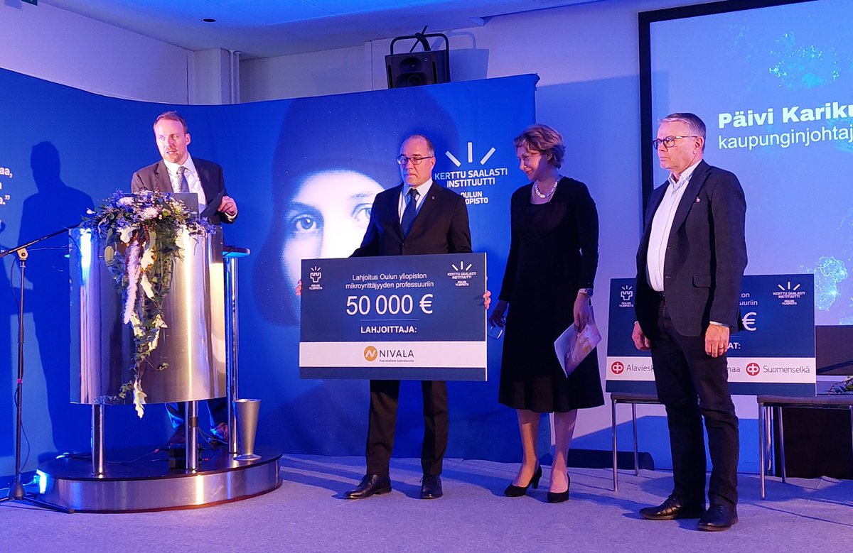 UniOuluKSI's tweet photo. . @NivalanKaupunki lahjoitti Oulun yliopiston mikroyrittäjyyden professuuriin 50 000 €. #kerttusaalastiseminaari #UniOuluKSI #kerttusaalastisäätiö @Nivalankaupunki #Nitek @UniOulu https://t.co/BsLKtaSYu8