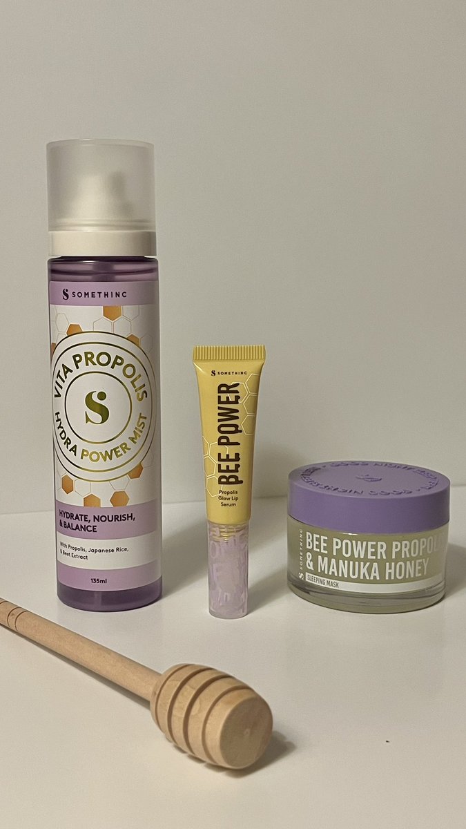 sleepinbeautea's tweet photo. #NewInStash: Propolis seriesnya @Somethinc4u 💜🐝
sebenernya udh lama sampe tp baru aku ambil di kosan wqwq anyway lip serumnya udh aku cobain dan aku suka bangeeeetttttt😭🫶🏻 #racuninskincare https://t.co/OVBHjV8kkL