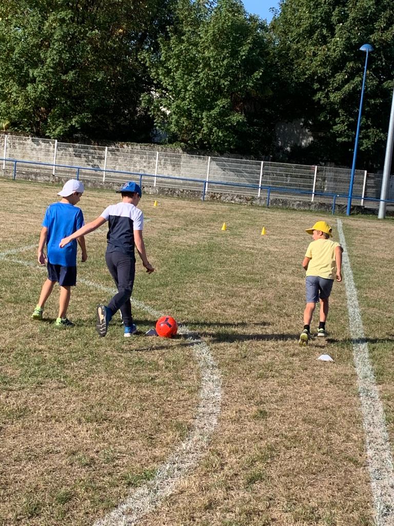 64_usep's tweet photo. #JNSS2022 Avec le #CDOS64 et la #cpceps , nous proposons une journée sportive et culturelle aux élèves de l'école de Pontacq, #TerreDeJeux2024. Biathlon, footgolf et quiz Paralympique avec sensibilisation au handicap.
d'élèves ont ainsi pu #bouger pour la rentrée! https://t.co/U19NDDPgfN