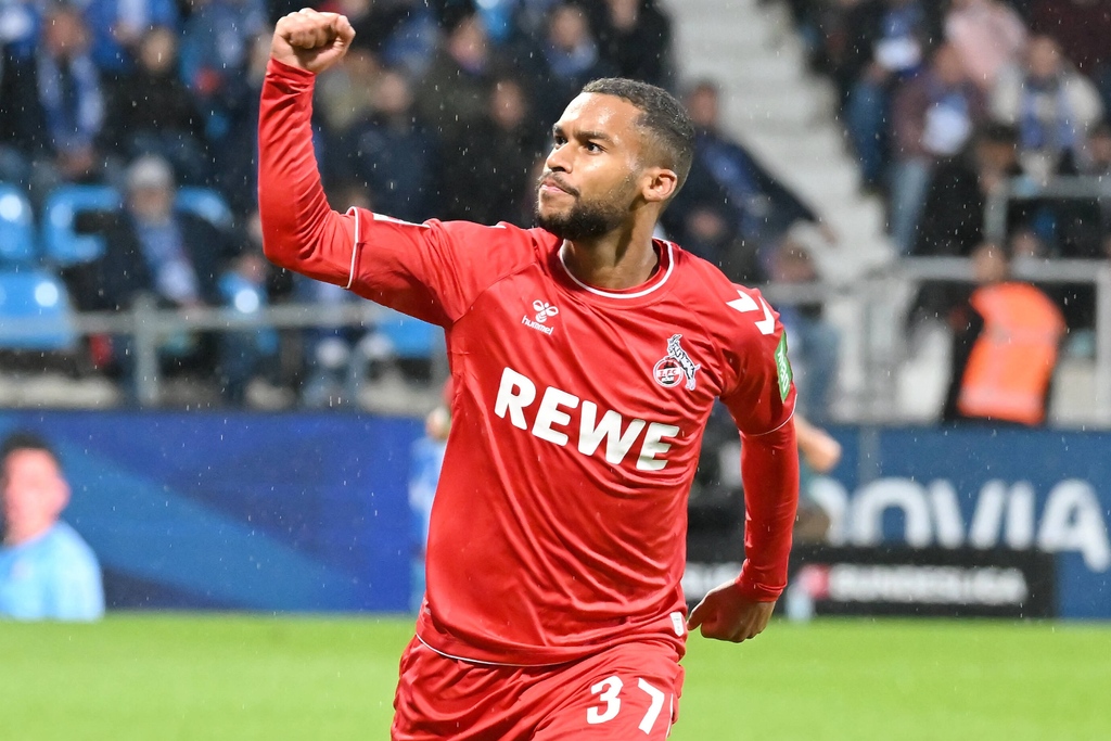 1. FC Köln kommt beim VfL Bochum nicht über 1:1 hinaus
Steffen Baumgart und der 1. FC Köln mussten sich am Sonntagabend mit einem 1:1-Unentschieden in Bochum zufriedengeben. Linton Maina ... 

Zum Beitrag: 
l8r.it/36om

#effzeh #bochum #buli