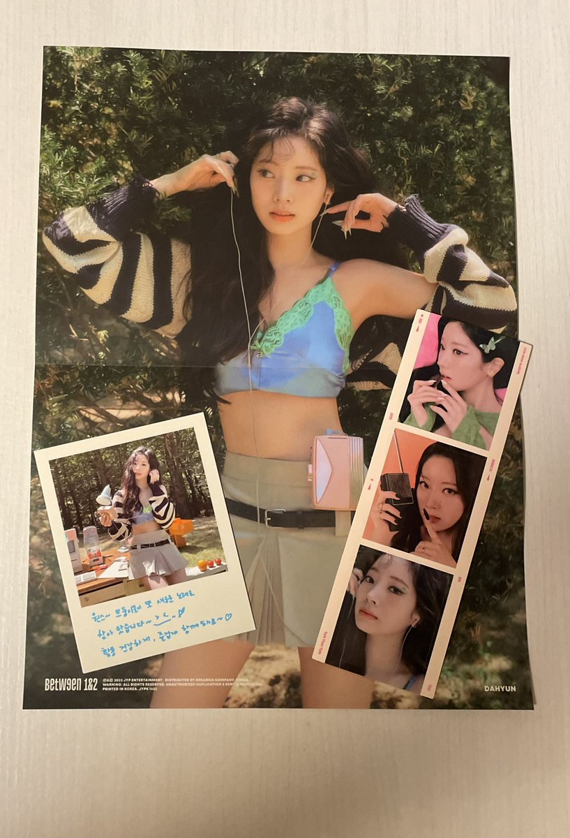 MOMO54232736's tweet photo. TWICE between 1&amp;2 交換

✿譲:1枚目・2枚目
✿求:3枚目✋以外

  #TWICE  #TWICE交換  
 #TWICEBetween1&amp;2 
 #TWICE_Talkthattalk https://t.co/gtq15hF1LJ