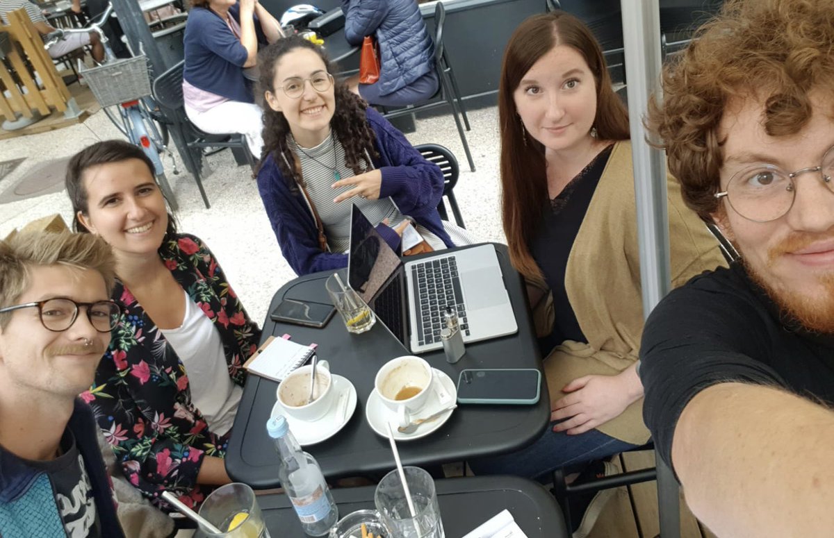 SIL_psysoc's tweet photo. ☕️ Première réunion du Comité d’Organisation pour la 10ème édition du SIL 2023 à l’@univ_lyon2 ! 
🔥 Une équipe motivée composée de @Steph__Gin &amp; @LeveauxSarah du @PoPS_U1296, @PierreFagnoni3 &amp; Cassandre Seyve du @LaboGRePS et @arnaud_carr &amp; Chloe Thevenet de MODIS ! #phdlife https://t.co/hybEswrSVL
