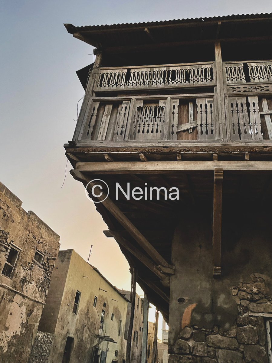neimmaa's tweet photo. ๐Calanley | The beauty of old architecture.
There is a magic and mystery to ruins that you can never find in a new building. What endures has its own breathtaking, quiet beauty.
#kismayo #Calanley https://t.co/TTFLHGK16N