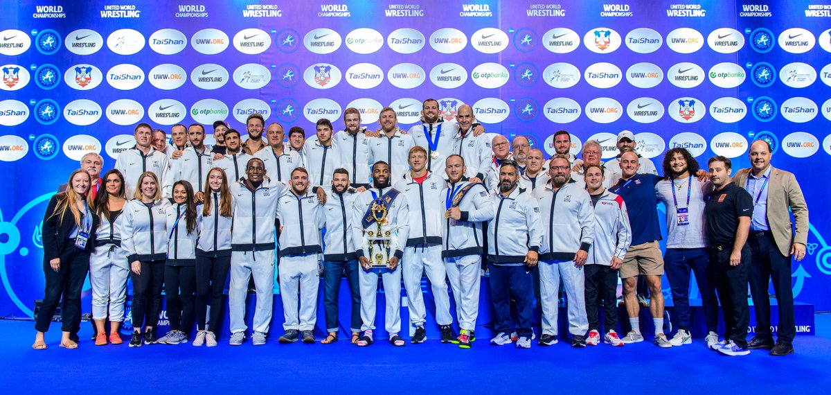 taylorgregorio's tweet image. Incredible week at the office. Now it’s time to get home to my family 🥰