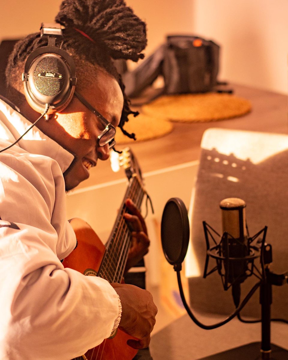 solgeneration_'s tweet photo. Could there be new music in the works? ๐
๐ธ: @bensoulmusic
#SolGenerationMusic #SolGenerationDOPE #SolGenerationPassion
#BensoulMusic https://t.co/0sI663OvQA