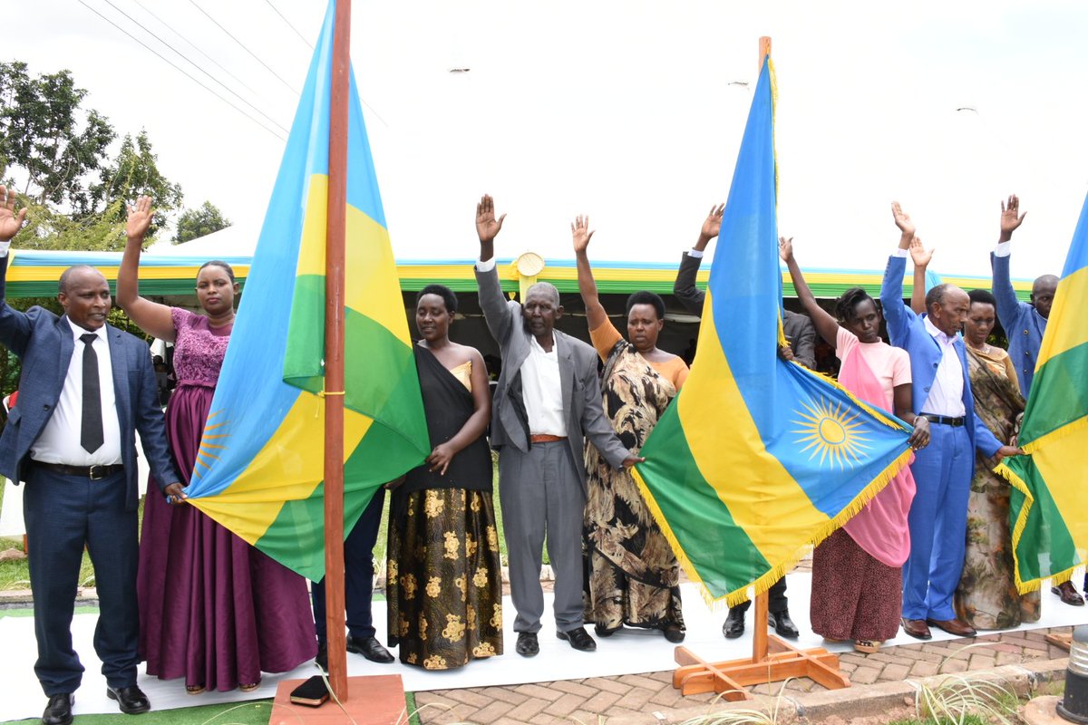 GatsiboDistrict's tweet photo. Mu gutangiza icyumweru cyahariwe ibikorwa byo kwimakaza ihame ry'uburinganire,mu Karere ka #Gatsibo hashyingiwe imiryango 141 yabanaga muburyo butemewe n'amategeko, biteganyijwe ko muri iki cyumweru hazashyingirwa imiryango 261 @RwandaLocalGov @GenderMonitorRw @RwandaEast https://t.co/LtjIEjB78U