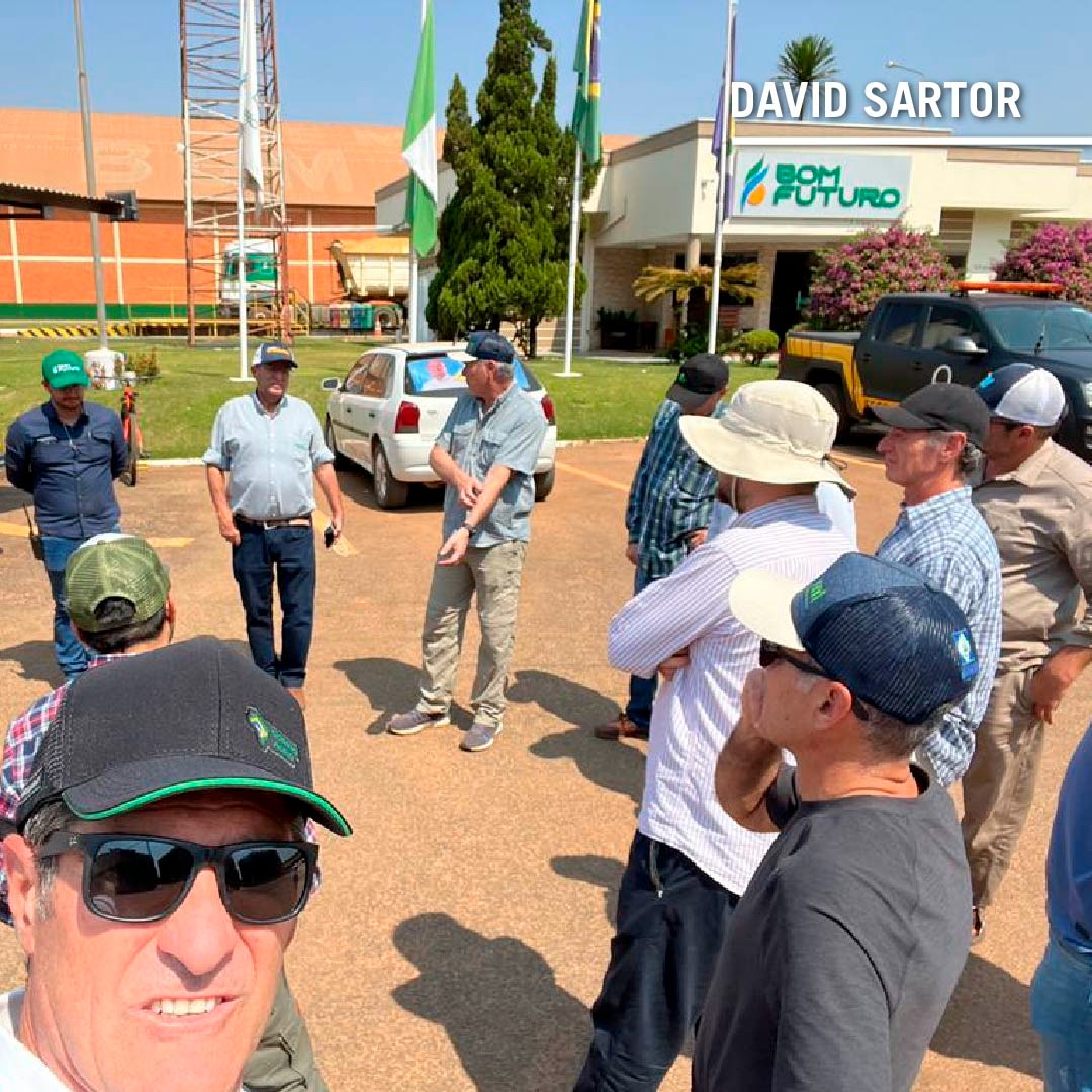 sartor_david's tweet photo. El pasado 17 estuvimos en Bon Futuro, una de las empresas agrícolas más grandes del mundo. Aquí visitamos la planta de elaboración de productos biológicos.
.
.
#sartor #davidsartor #bomfuturo #produccion #elaboración #productosbiologicos #biologico #johndeere #somosjohndeere https://t.co/Kq0K2wjsB3