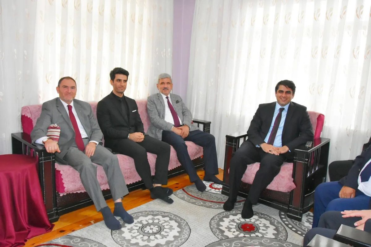 isadikedis's tweet photo. 📌19 Eylül Gaziler Günü dolayısı ile İlçe Kaymakamımız Syn. Halid Yıldız ve protokol üyelerimiz ile birlikte, Gazimiz Ali Ak abimizi ziyarette bulunduk. Rabb'im kendisine hayırlı uzun ömürler versin. https://t.co/Pd3Boc7FV0