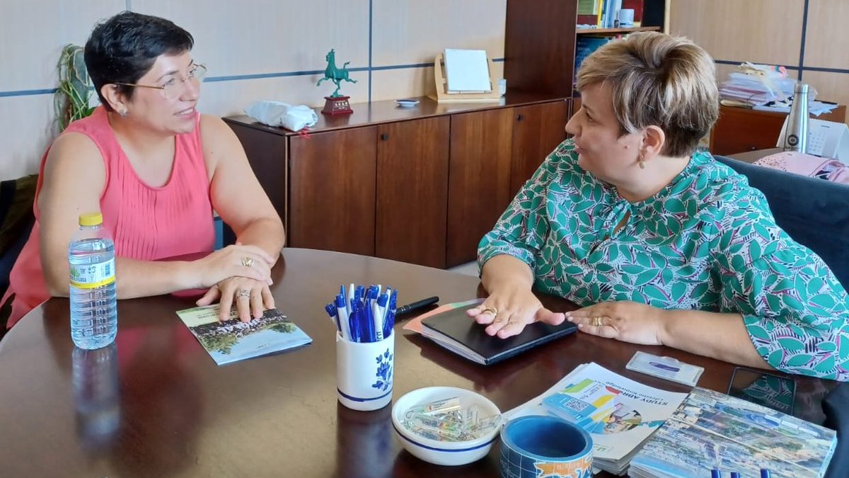 UJIuniversitat's tweet photo. La UJI y @TecdeMonterrey abordan la hoja de ruta para continuar la colaboración en proyectos de innovación educativa y movilidad académica. ✅Reunión de la vicerrectora de Relaciones Internacionales, Eva Camacho, y la responsable de Inv. y Redes Internacionales, Patricia Montaño. https://t.co/EK6Vrf4Dj9